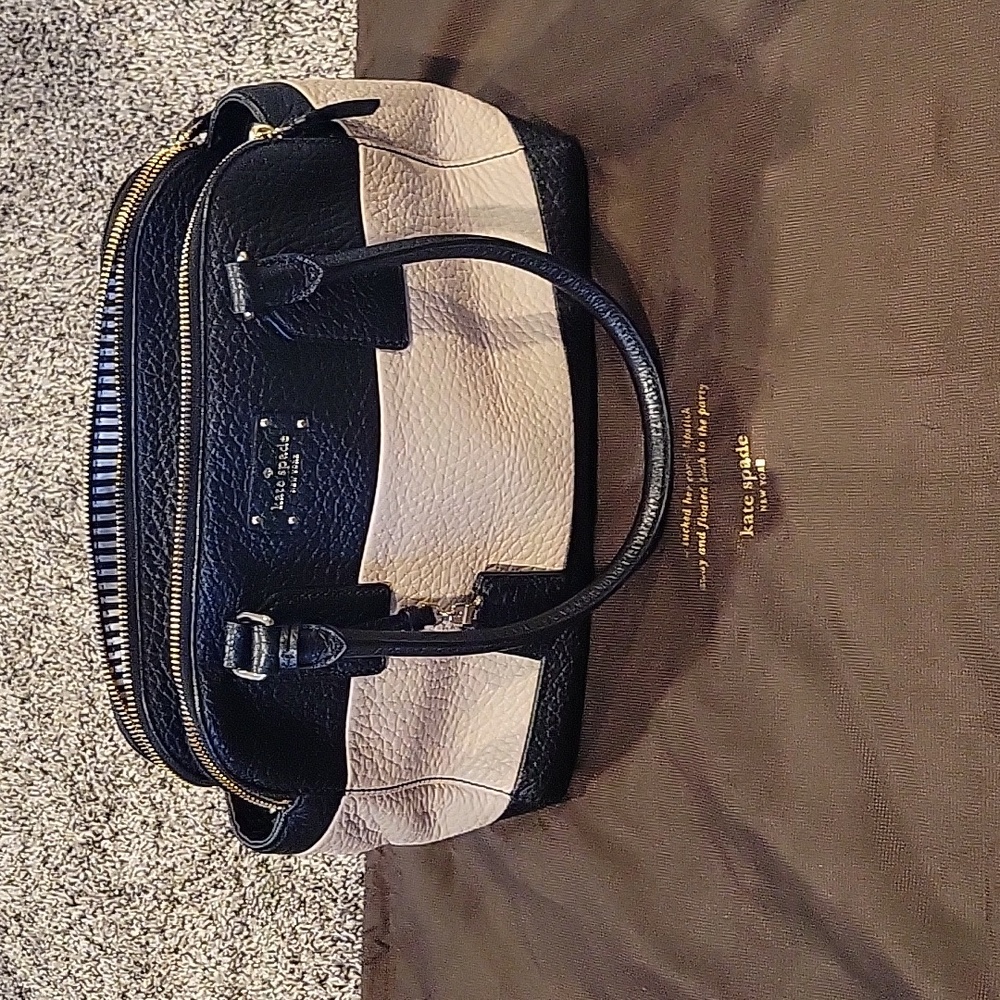 NWOT Kate Spade ♠️ cream and black leather 👛 👜 purse special edition